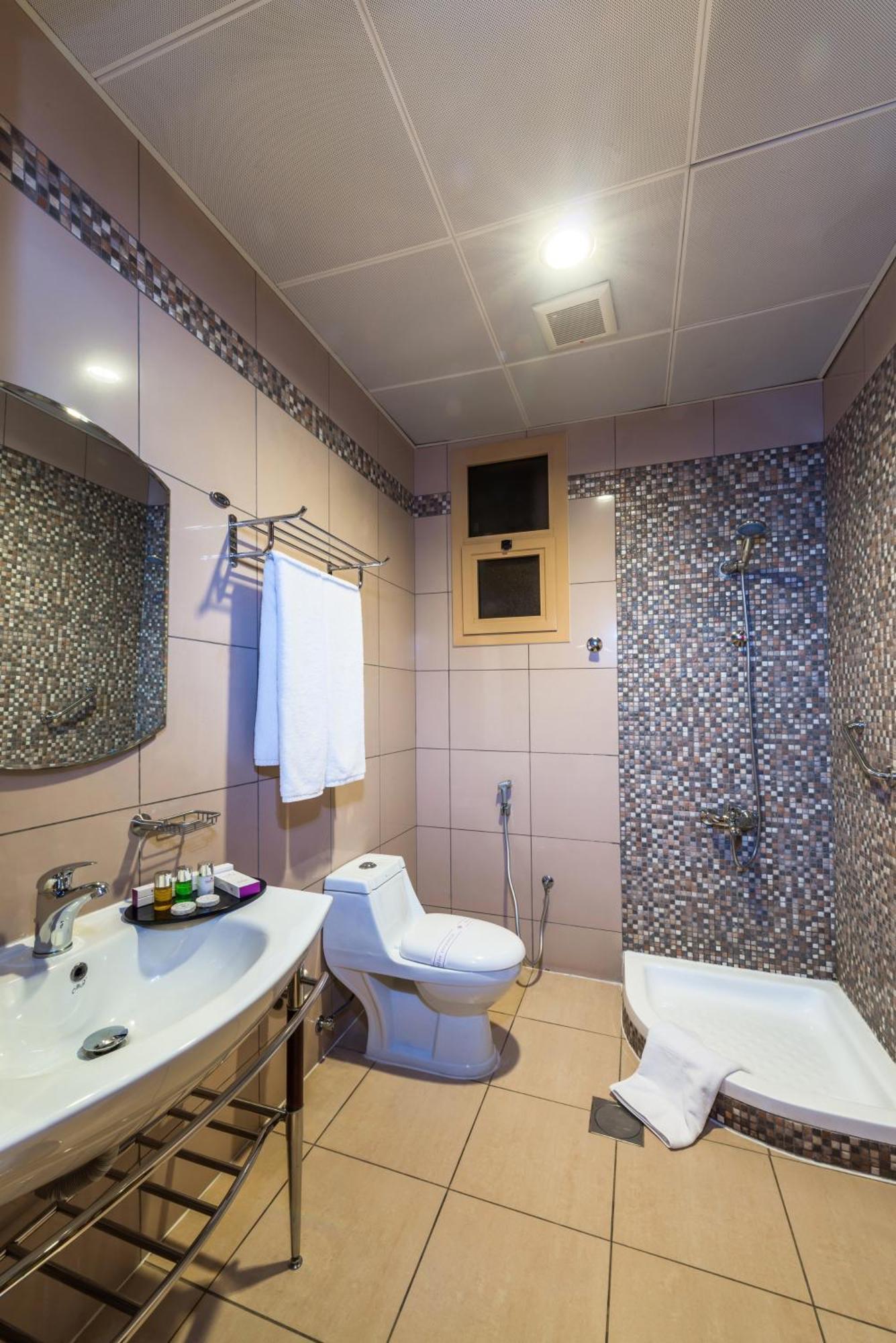 Boudl Al Fakhria Aparthotel Unaizah Ngoại thất bức ảnh
